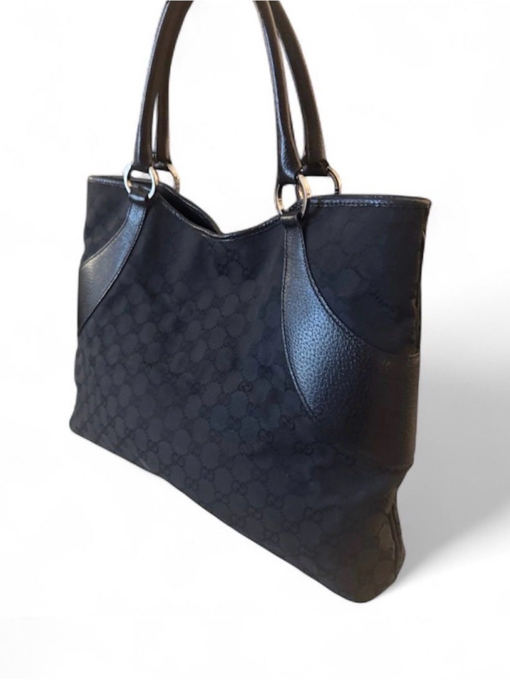 GUCCI GG Canvas Tote Bag Black Silver 113016
COA INCLUDED